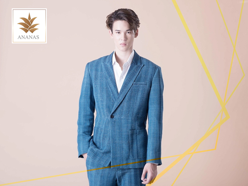 สูทผู้ชาย ผ้าทอย้อมคราม ผ้าทอเส้นใยสับปะรด 100% ย้อมคราม